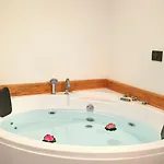 아파트 Jacuzzi *